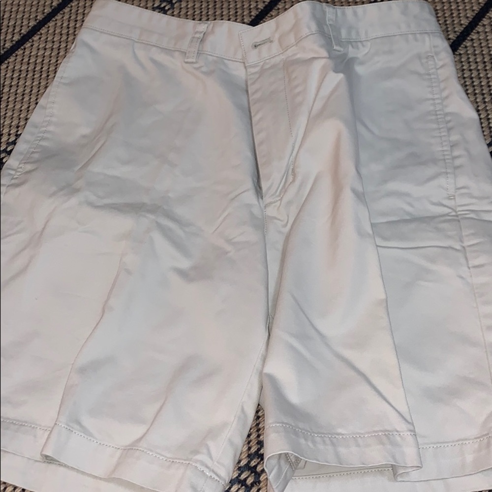 Men’s dress khaki shorts